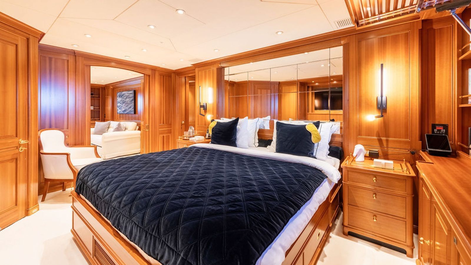 Almyra II-30-gallery