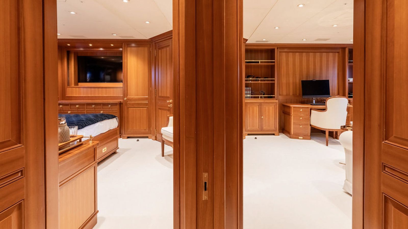 Almyra II-26-gallery