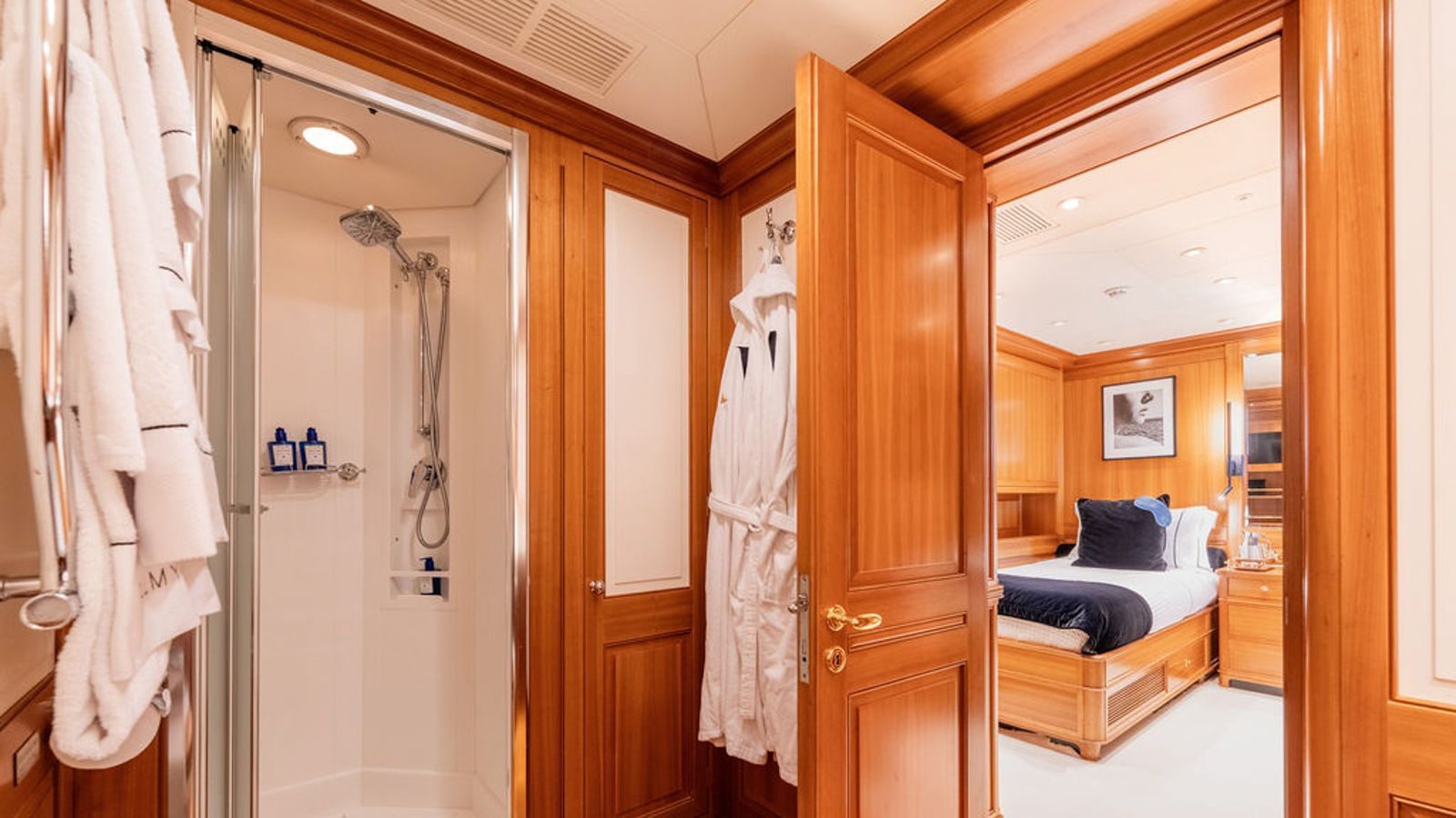 Almyra II-40-gallery