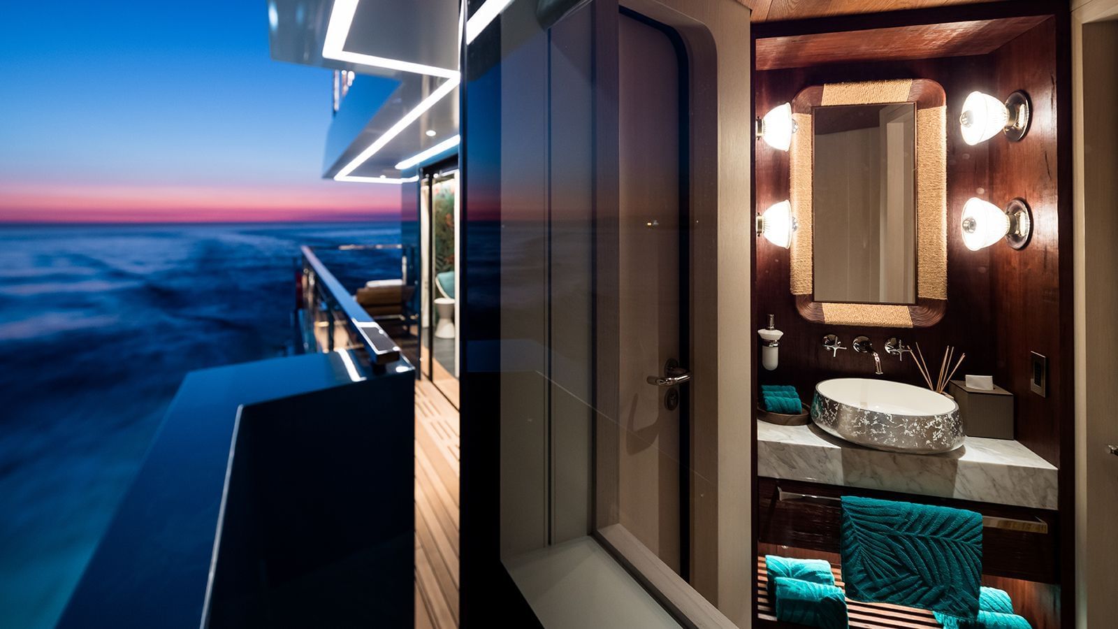 King Benji-40-gallery